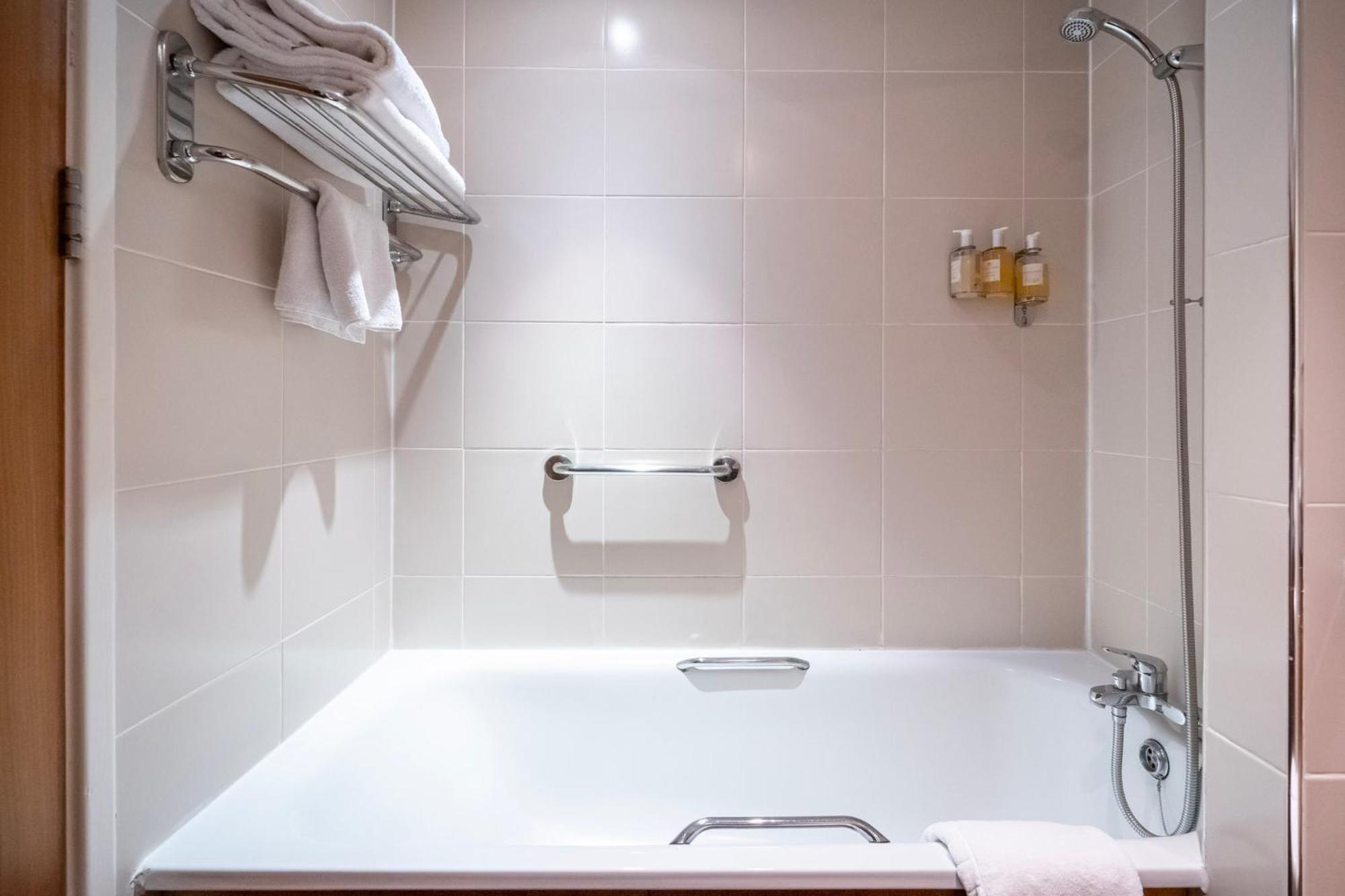 Holiday Inn Bristol Airport By Ihg Redhill  Exteriér fotografie